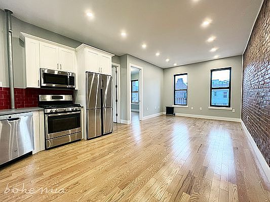 1st image of 121 Vermilyea Ave #1E