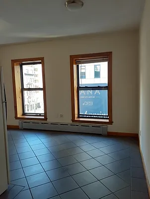 Rented by Yoo Dotan, LREB | media 12