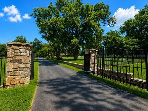 12444 Leavenworth Rd, Kansas City, KS 66109