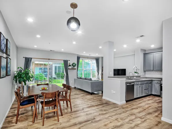 120 Abbie Ct, West New York, NJ 07093