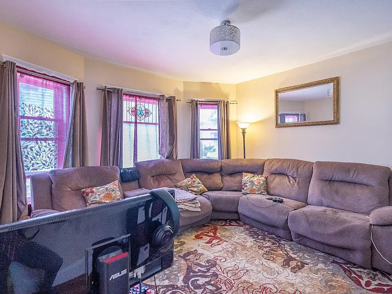 116 Harvard St #1 — Photo 8