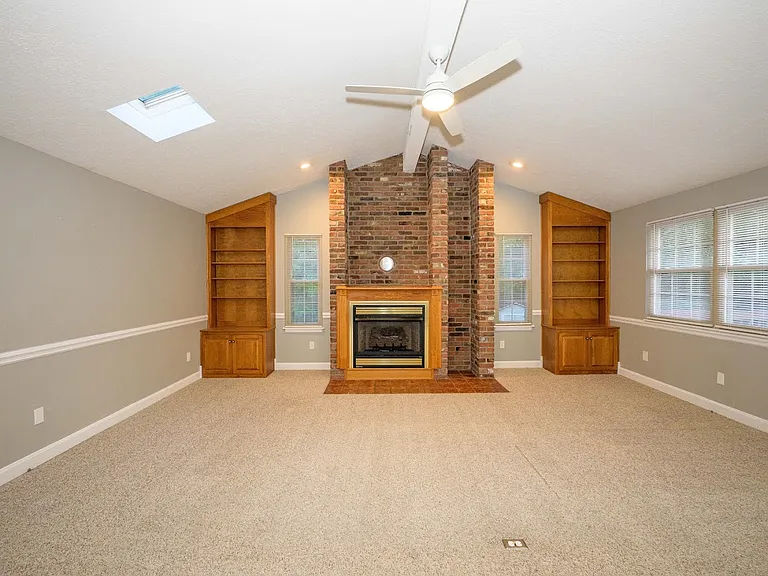 226 Carey Ln — Photo 10
