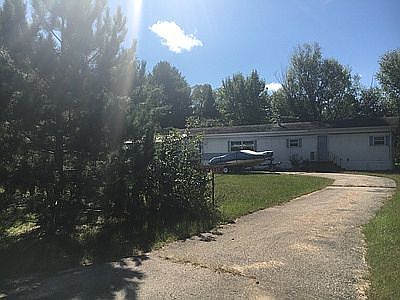 Front from Street. Circle Dr