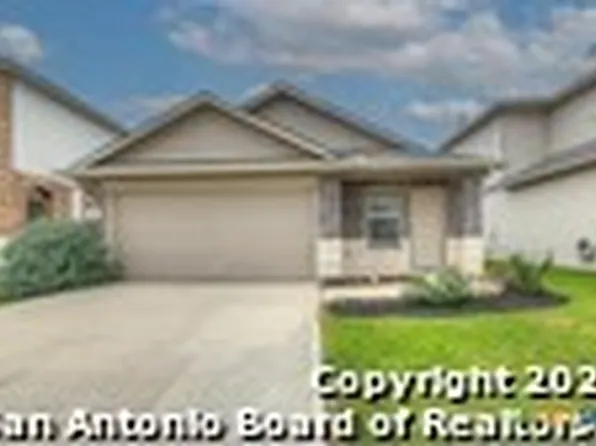 13015 Dolomar Pkwy, Saint Hedwig, TX 78152