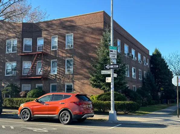 141-27 78th Road image 21 of 23