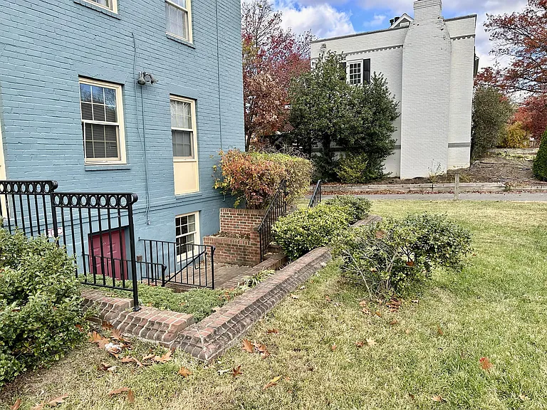 907 Church St — Photo 20