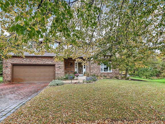2nd image of 986 Shetland Ct