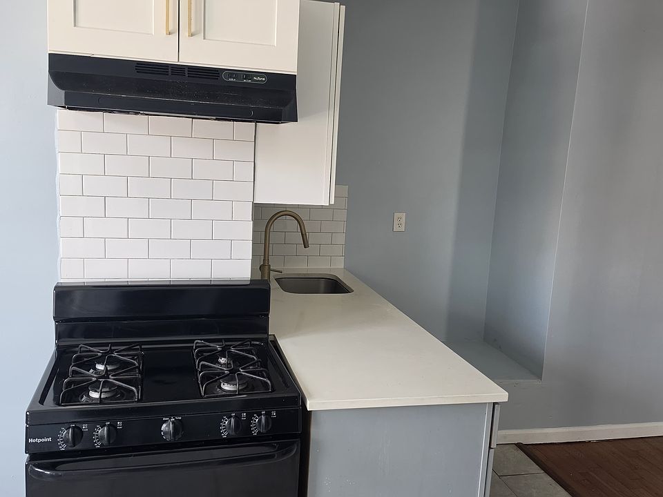 1st image of 300-301 Lyons Ave #7