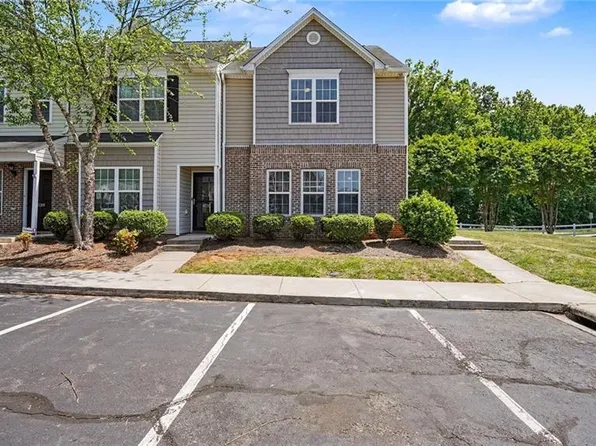 4293 Youngstown Dr, Greensboro, NC 27405