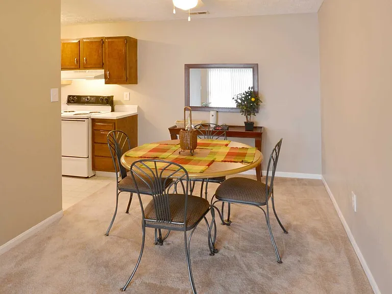 Carriage House Apartments — Photo 26