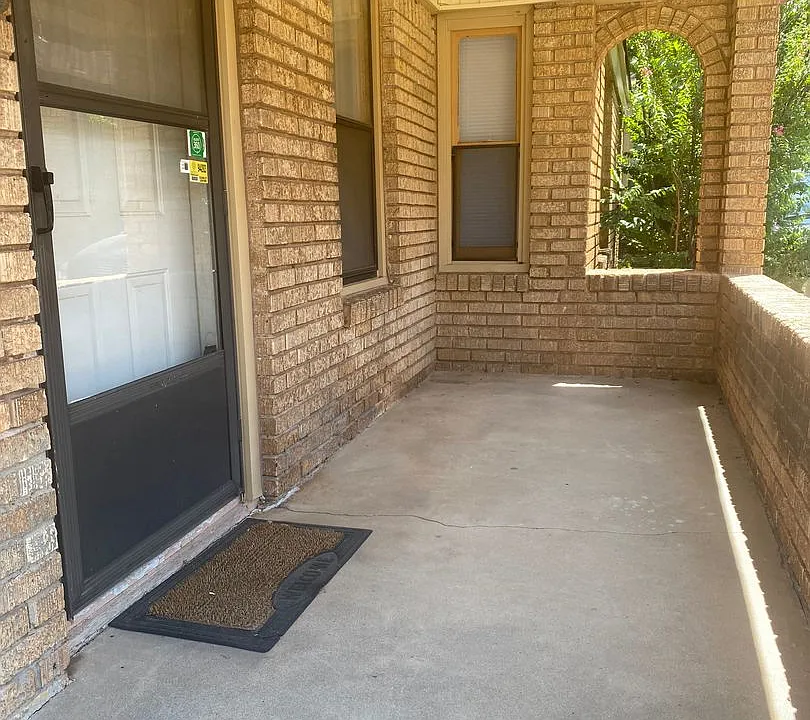 2514 NW 11th St