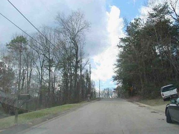 Exterior Neighborhood (street photo)