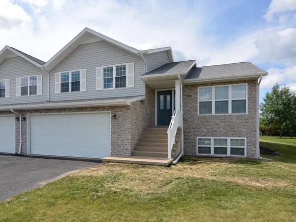 132 Community Dr, Fall River, WI 53932