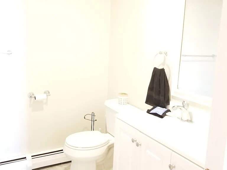 78 Thames St #2 — Photo 4