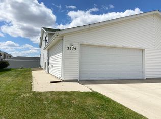 2574 Amber Valley Ct S, Fargo, ND 58104