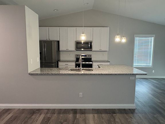 5th image of 408 Andrew Joseph Dr