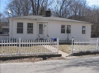 54 Hewitt St, Lake Peekskill, NY 10537