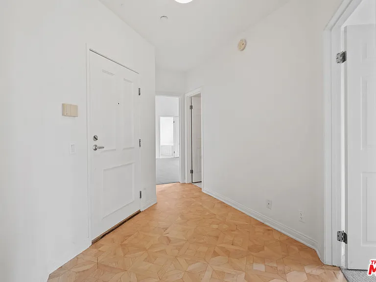 1325 Arizona Ave #201 — Photo 29