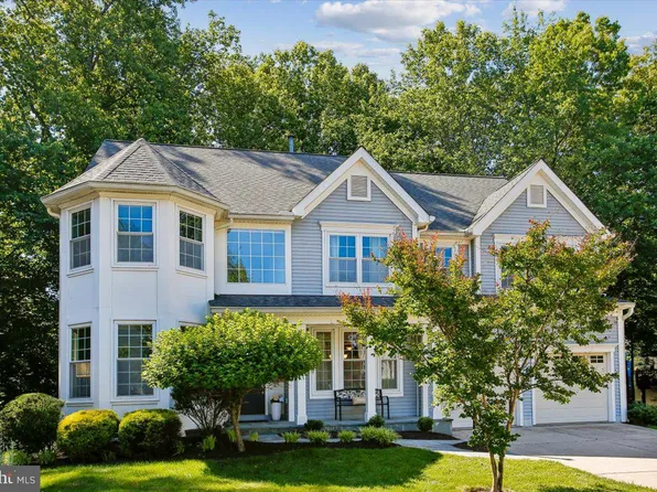 9802 Cresence Way, Fairfax, VA 22032