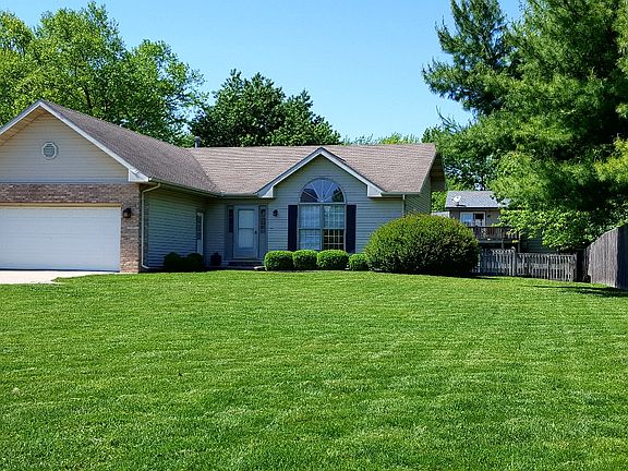 3rd image of 1208 Brentwood Ct