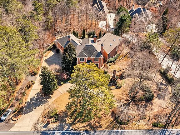 4th image of 3832 Wesley Chapel Rd