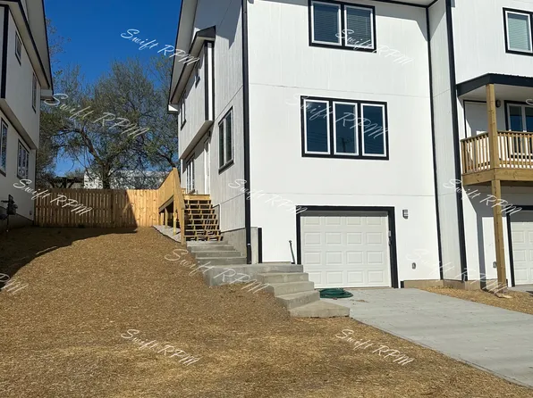 701 N 2nd St #1, Leavenworth, KS 66048