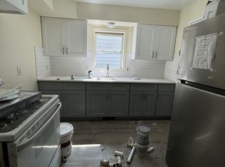 131 Orient Ave FLOOR 2, Jersey City, NJ 07305