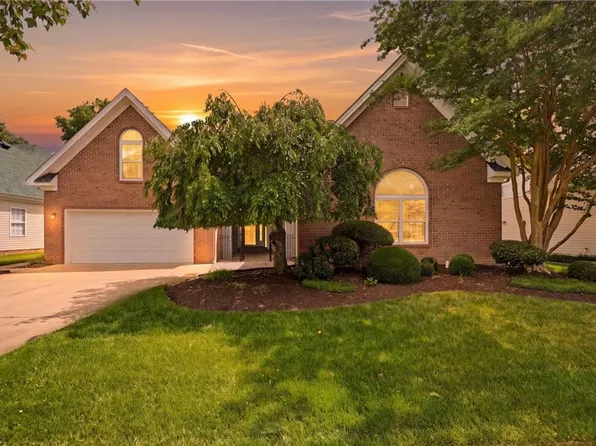 2724 Longworth Ct, Virginia Beach, VA 23456