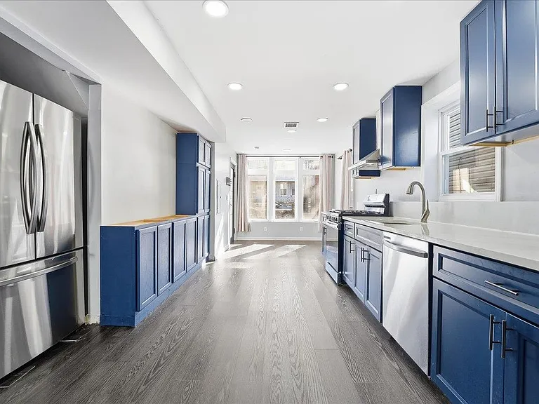 225 Freeman Ave #1 — Photo 4