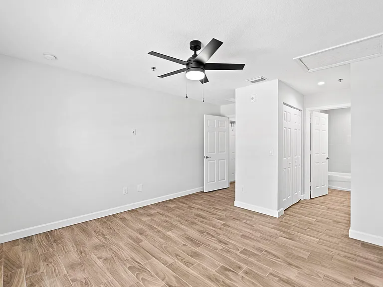 56 W 12th St #D — Photo 18