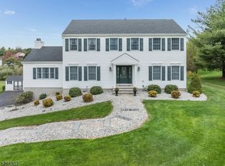 5 Cider Mill Rd, Annandale, NJ 08801