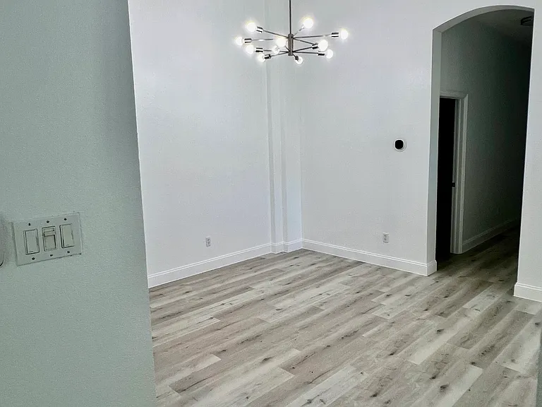 7717 Lakecrest Ct — Photo 10