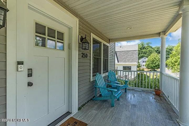 250 Alpern Ave — Photo 3