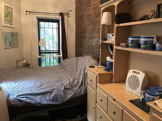 Rented by R New York