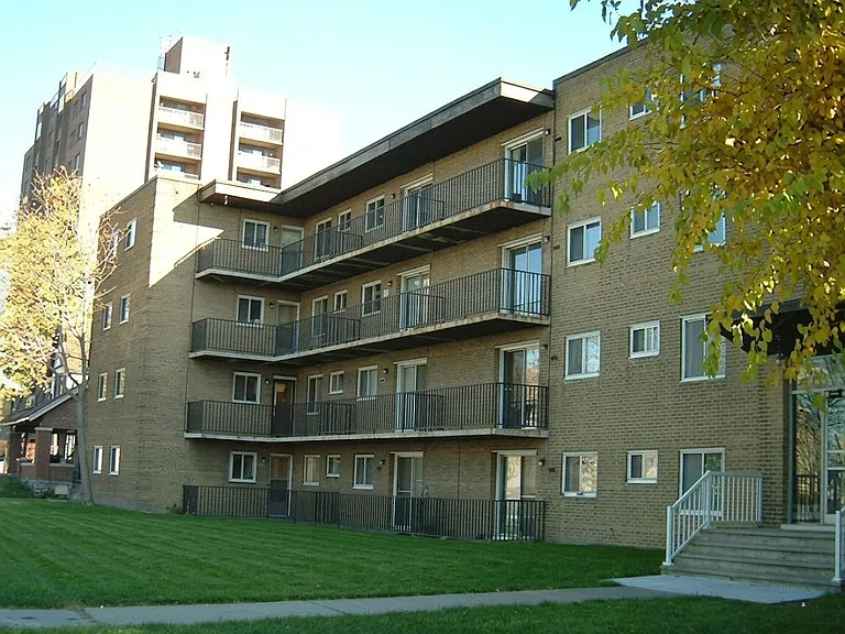 1475 Riverside Dr W #109 — Photo 5
