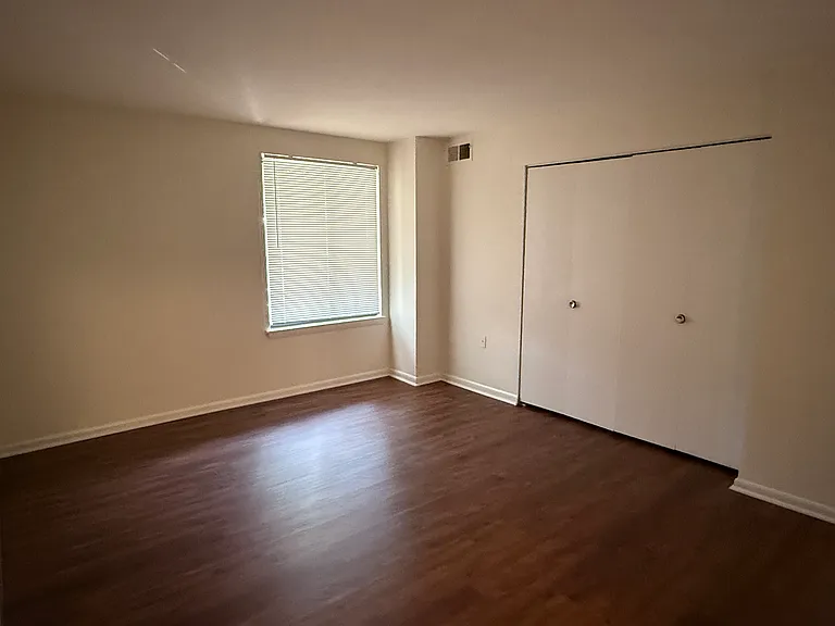 2842 Dover Ln #304 — Photo 24