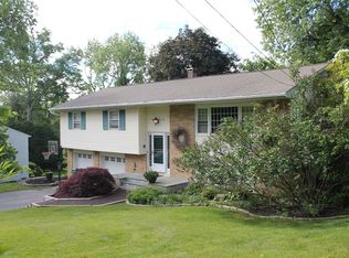 31 Fair Way, Poughkeepsie, NY 12603