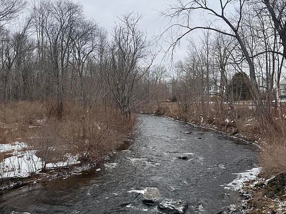 3rd image of L16 Old Rte 29