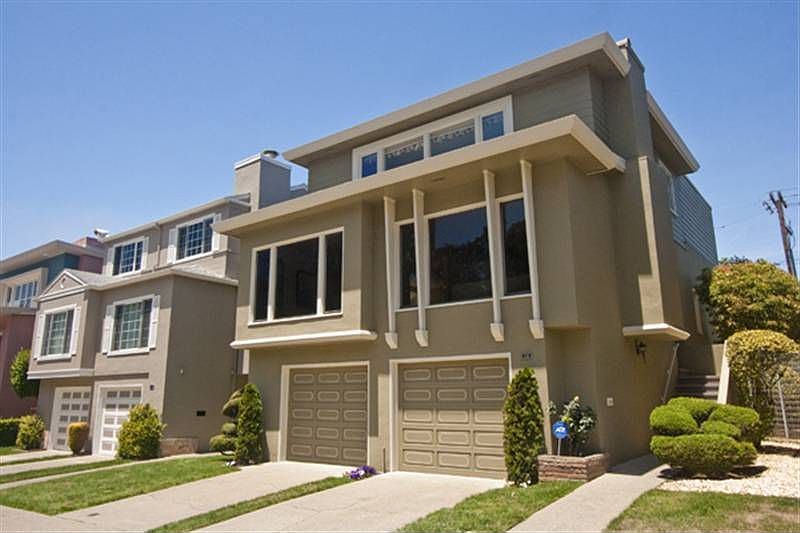1st image of 131 Lakeshore Dr