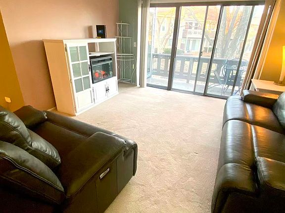 2nd image of 69 Margate Ct Unit D-2