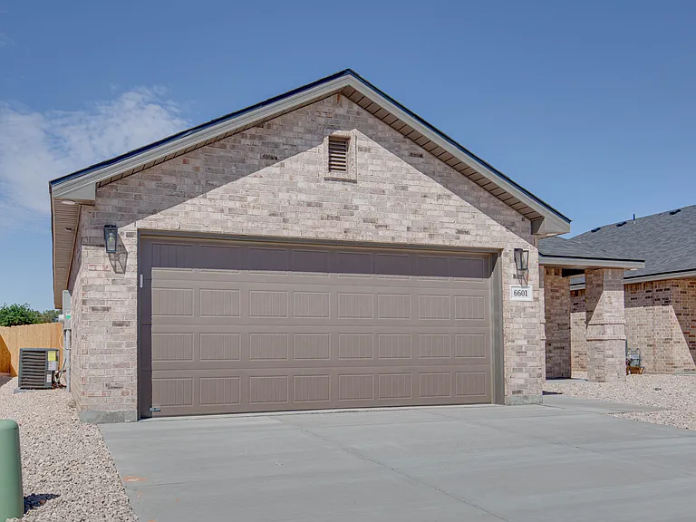 6601 Poppy Dr — Photo 2