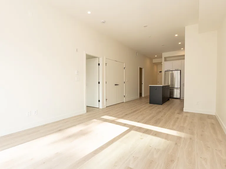 2635 King George Blvd #441 — Photo 11