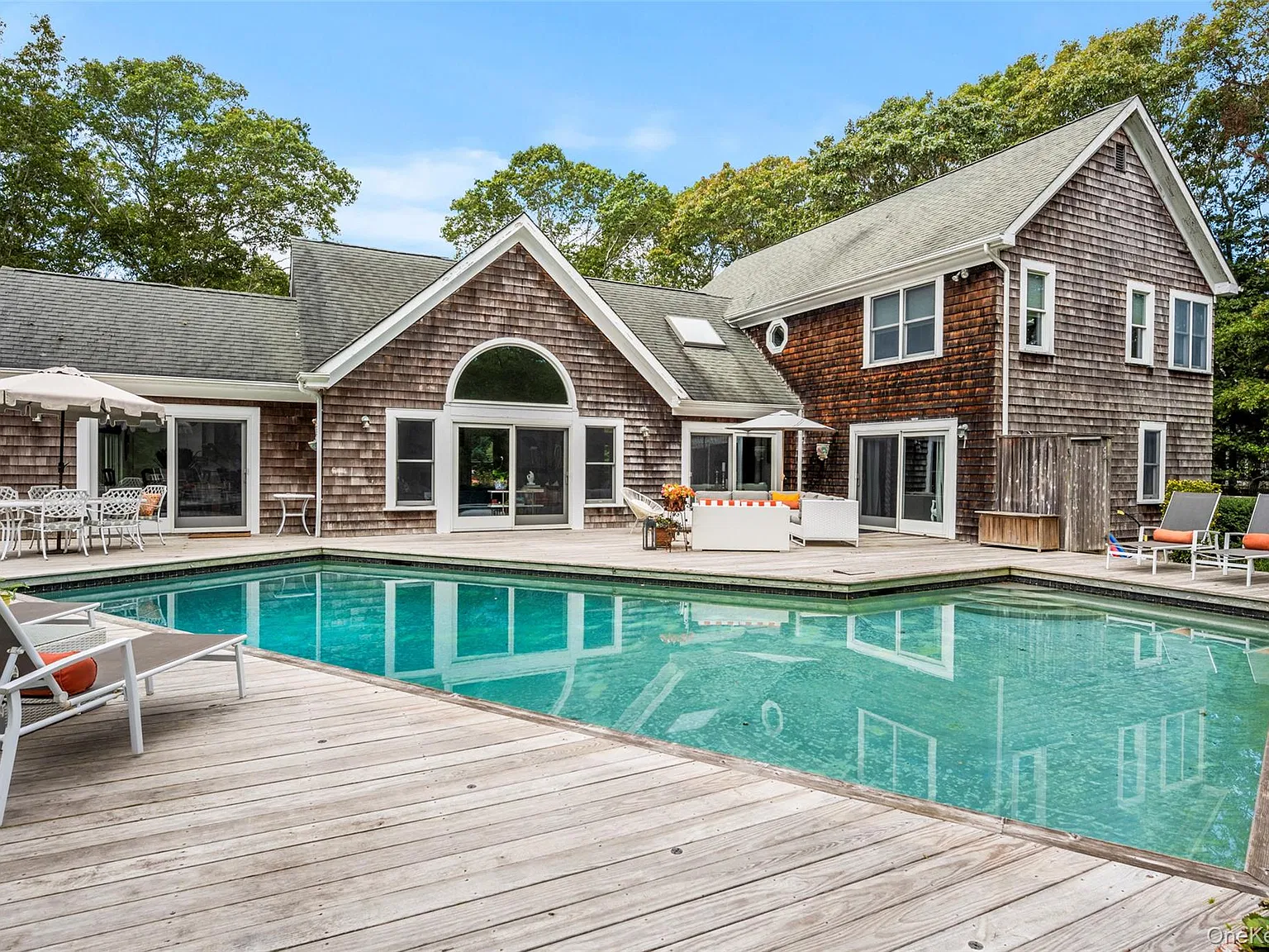 6 bed, 4.5 bath, 3500 sqft, $35,000 — Photo 3
