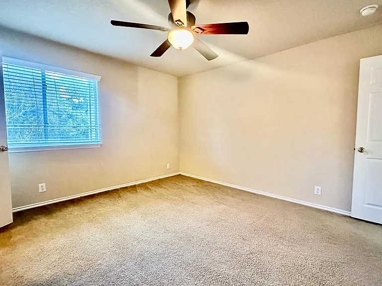 786 San Mateo — Photo 27