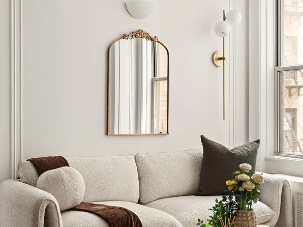 370 Riverside Drive image 1 of 8