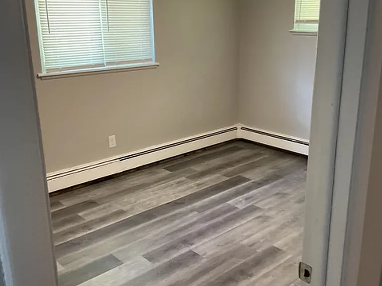 Richlawn Apartments — Photo 17