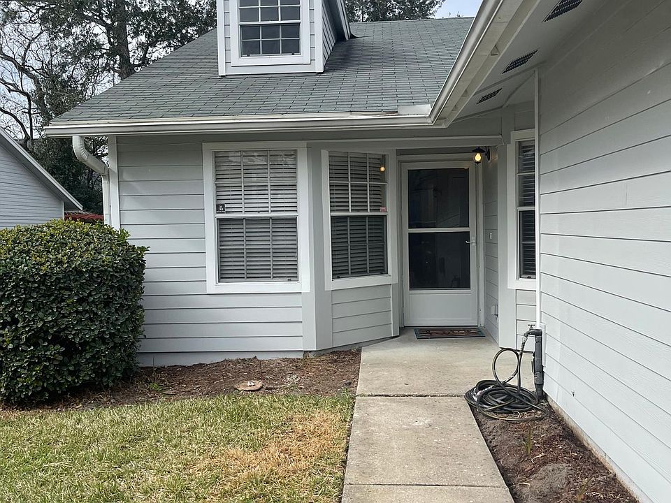 1st image of 11070 Wandering Oaks Dr