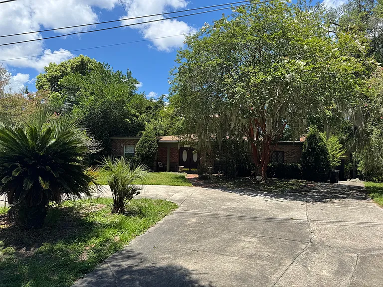 1827 Stanford Rd — Photo 8