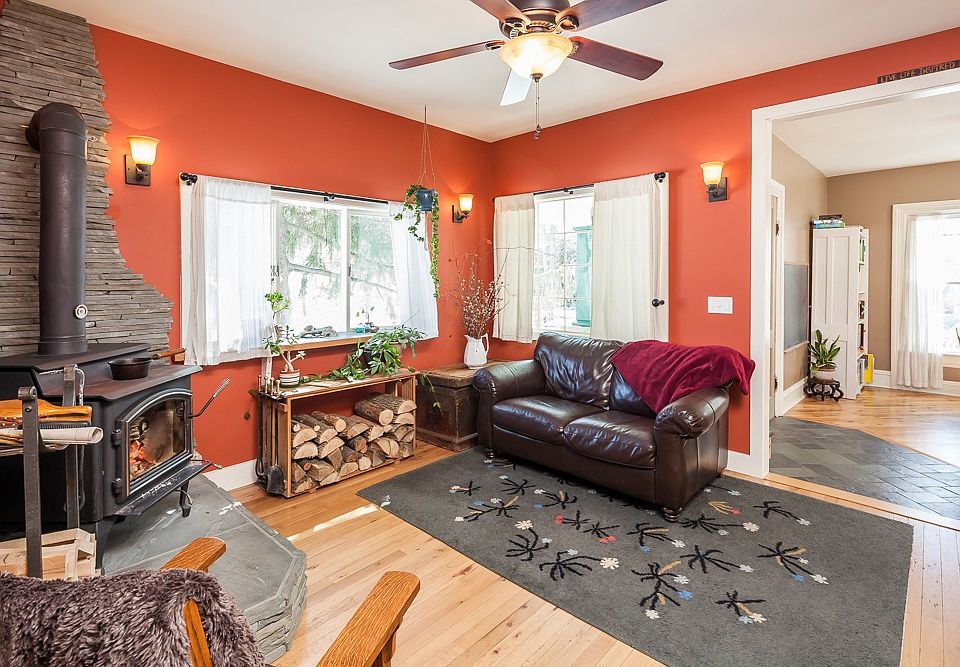 1st image of 24 East Ave
