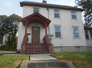 334 Broad Ave, Ridgefield, NJ 07657